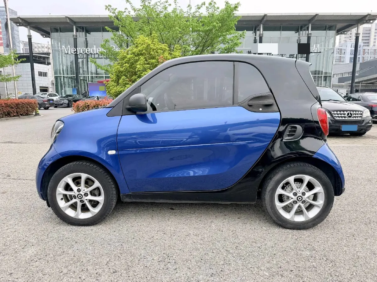 2015 Smart smart fortwo 1.0L 71HP L3 5AMT,autocango,china used car exporter,china ev exporter,chinese used car exporter,chinese used ev exporter