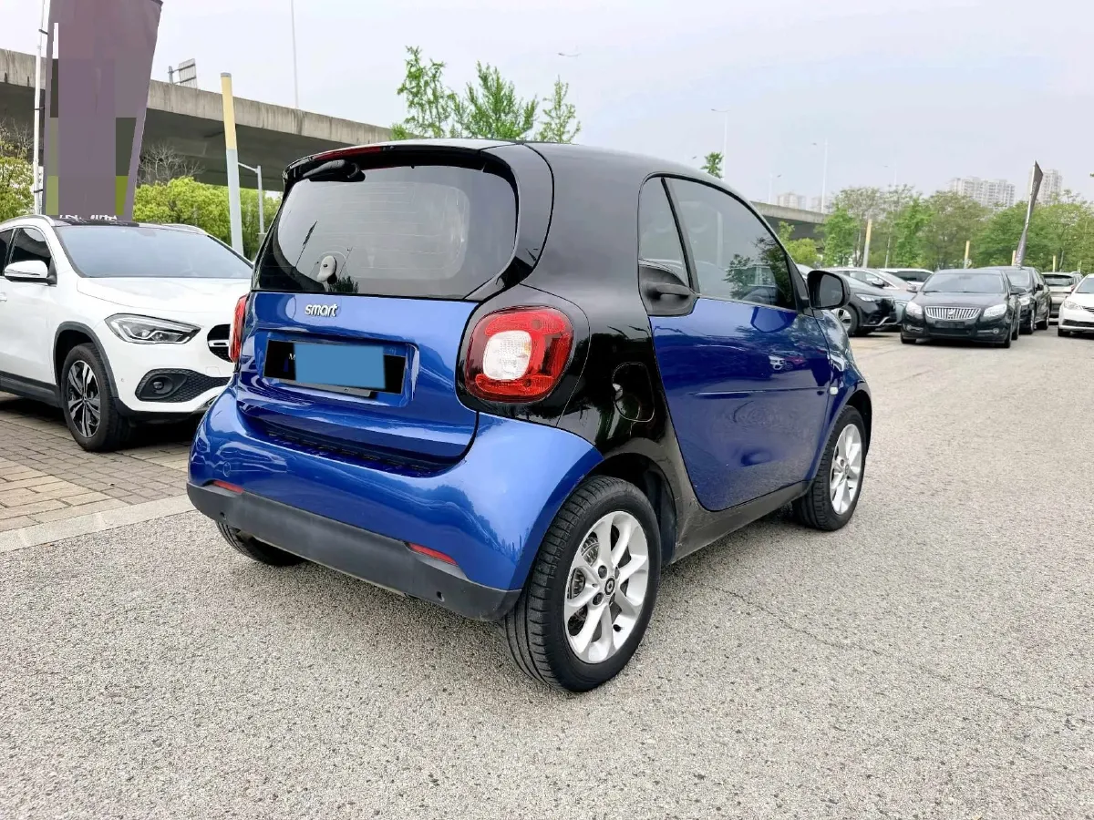 2015 Smart smart fortwo 1.0L 71HP L3 5AMT,autocango,china used car exporter,china ev exporter,chinese used car exporter,chinese used ev exporter