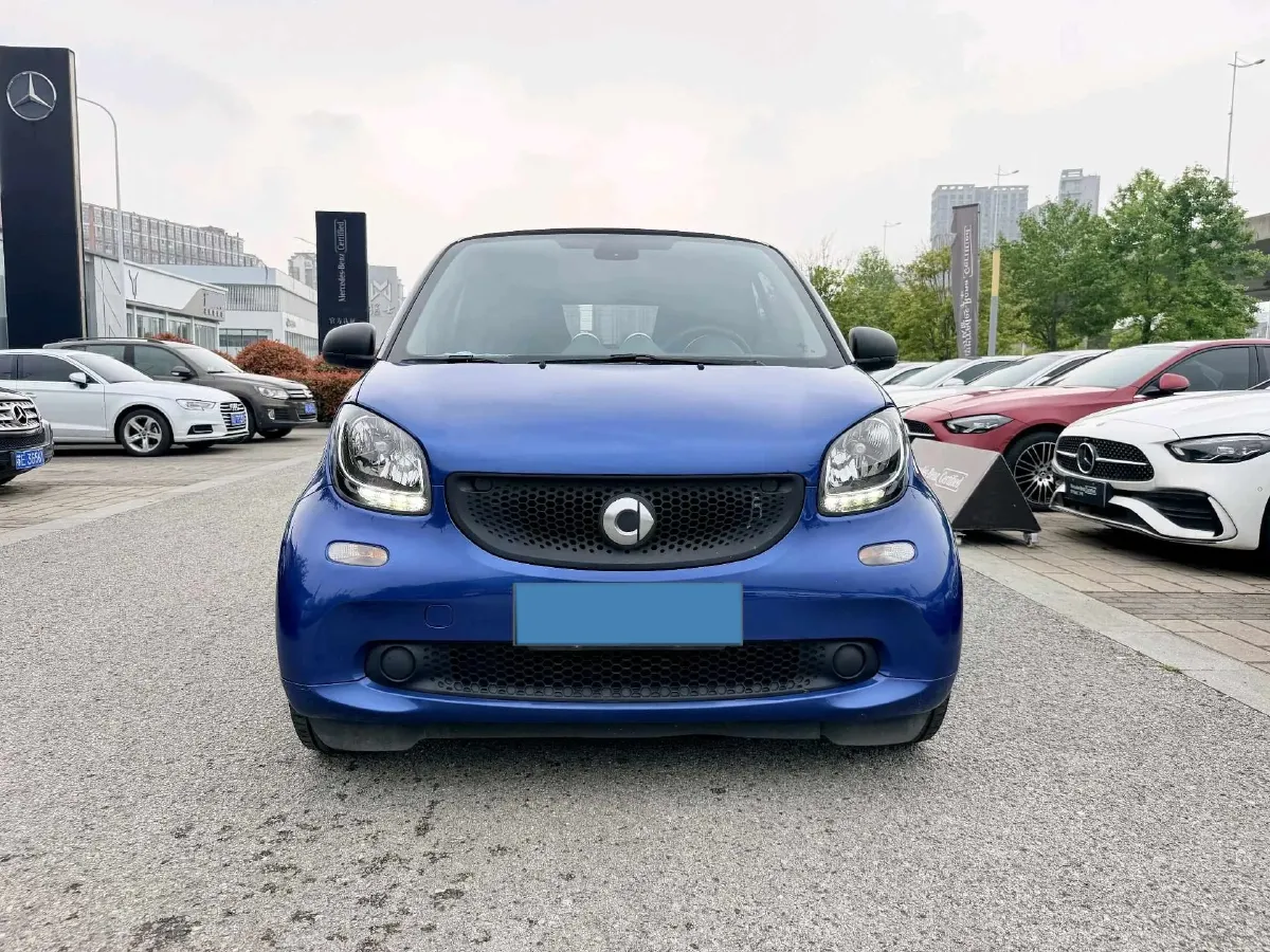 2015 Smart smart fortwo 1.0L 71HP L3 5AMT,autocango,china used car exporter,china ev exporter,chinese used car exporter,chinese used ev exporter