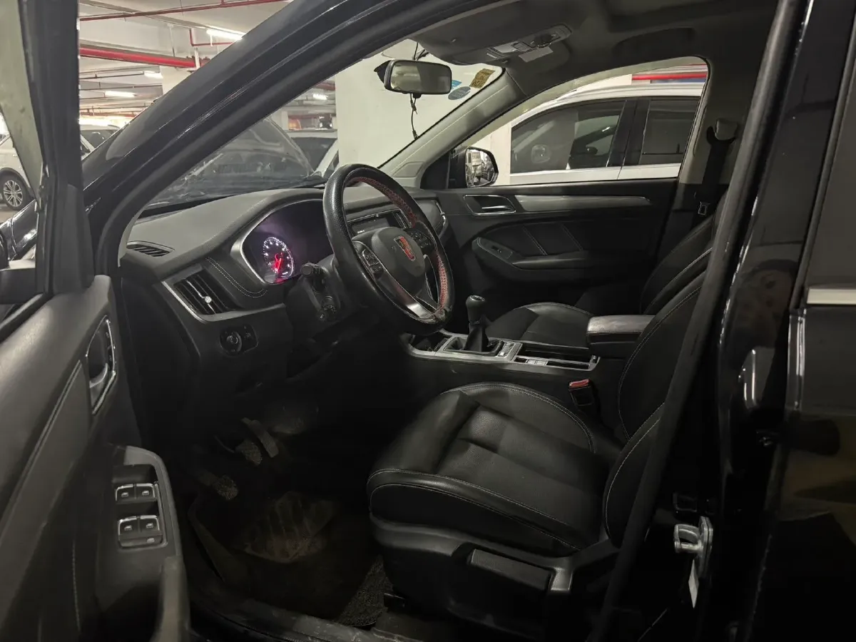 2018 Roewe RX5 1.5T 169HP L4 6MT,autocango,china used car exporter,china ev exporter,chinese used car exporter,chinese used ev exporter