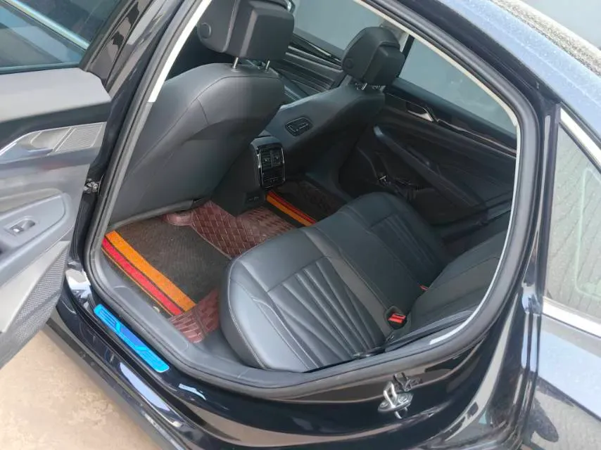 2025 Volkswagen Passat 2.0T 186HP L4 7DCT,autocango,china used car exporter,china ev exporter,chinese used car exporter,chinese used ev exporter