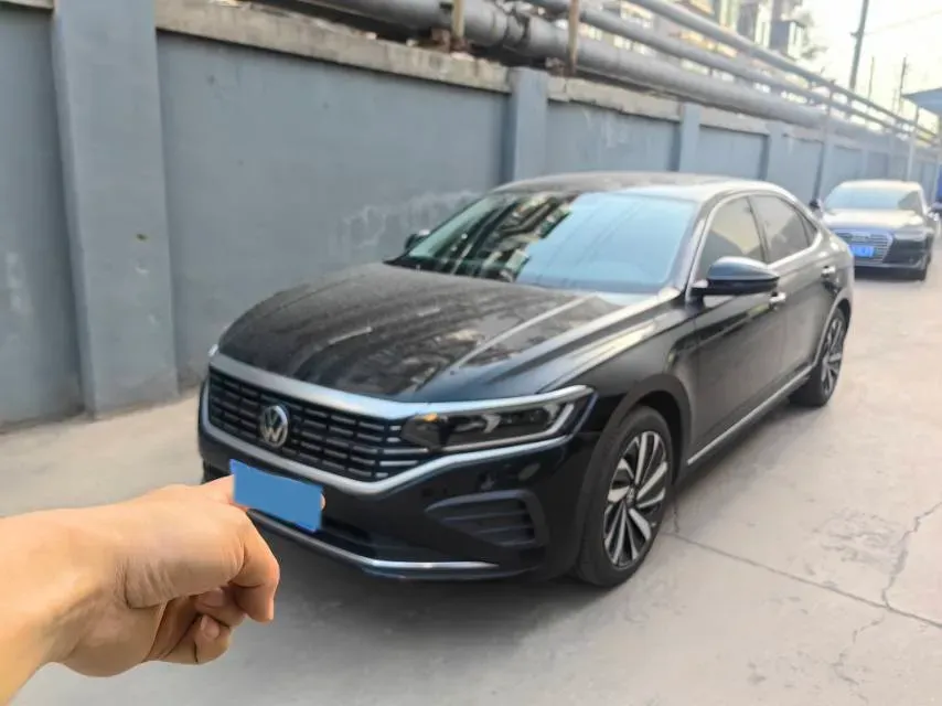 2025 Volkswagen Passat 2.0T 186HP L4 7DCT,autocango,china used car exporter,china ev exporter,chinese used car exporter,chinese used ev exporter