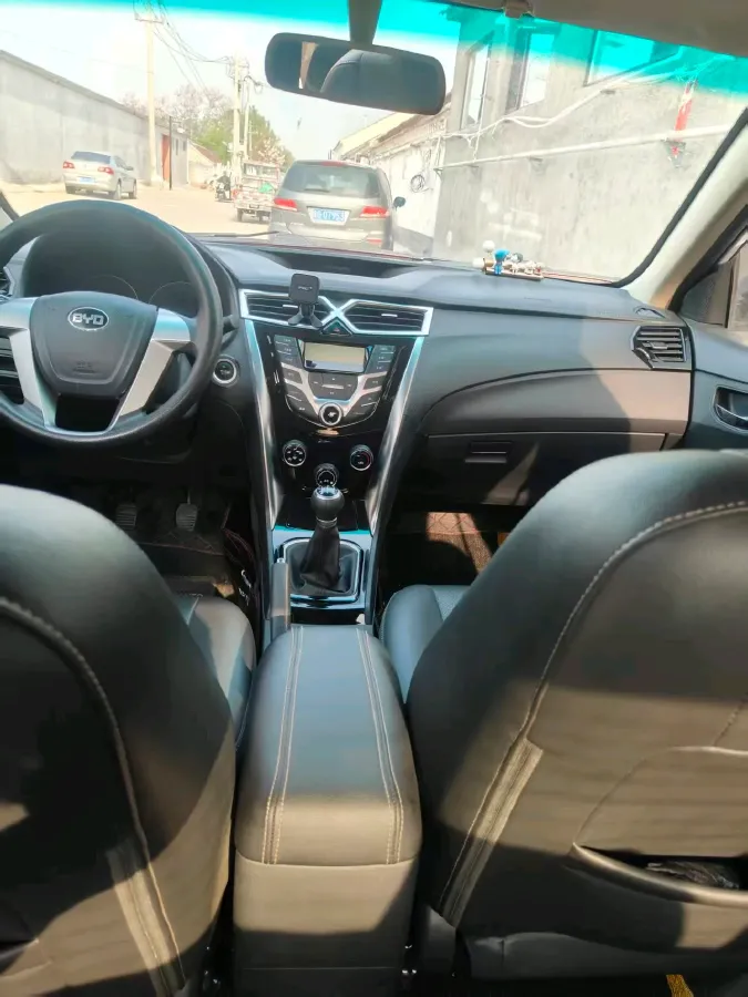 2020 BYD F3 1.5L 109HP L4 5MT,autocango,china used car exporter,china ev exporter,chinese used car exporter,chinese used ev exporter