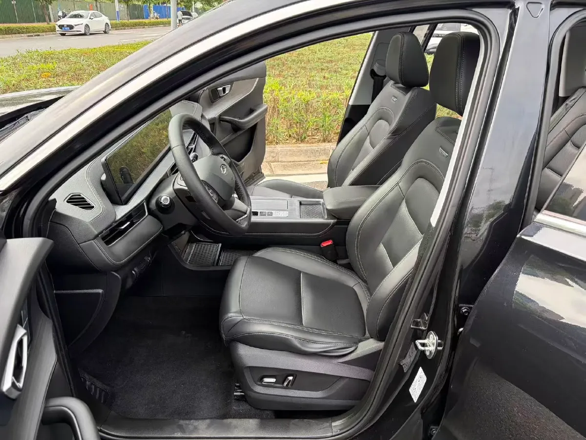 2021 Chery Tiggo 7 Plus 1.5T 156HP L4 CVT,autocango,china used car exporter,china ev exporter,chinese used car exporter,chinese used ev exporter