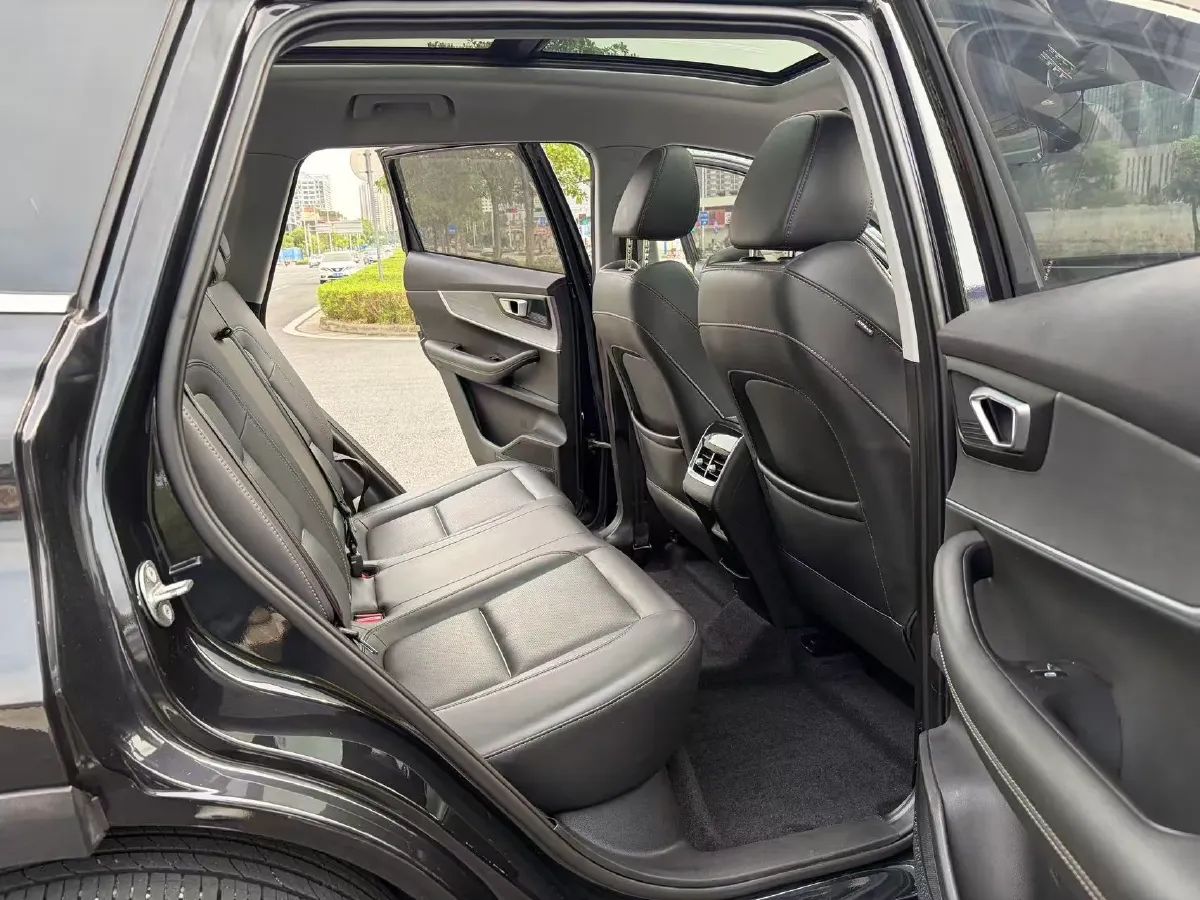 2021 Chery Tiggo 7 Plus 1.5T 156HP L4 CVT,autocango,china used car exporter,china ev exporter,chinese used car exporter,chinese used ev exporter