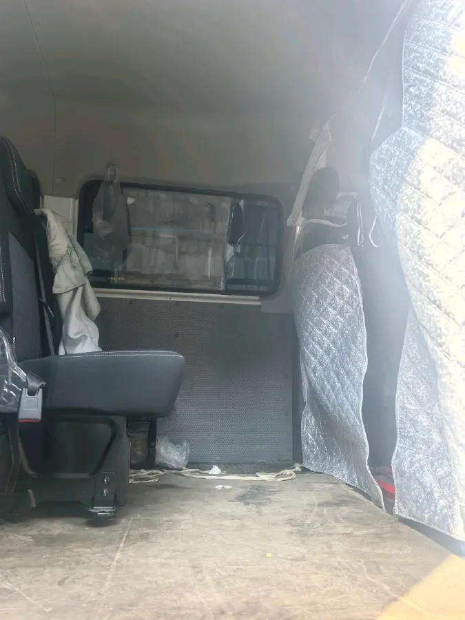 2021 MAXUS XinTu V80 2.0T 127HP L4 6MT,autocango,china used car exporter,china ev exporter,chinese used car exporter,chinese used ev exporter