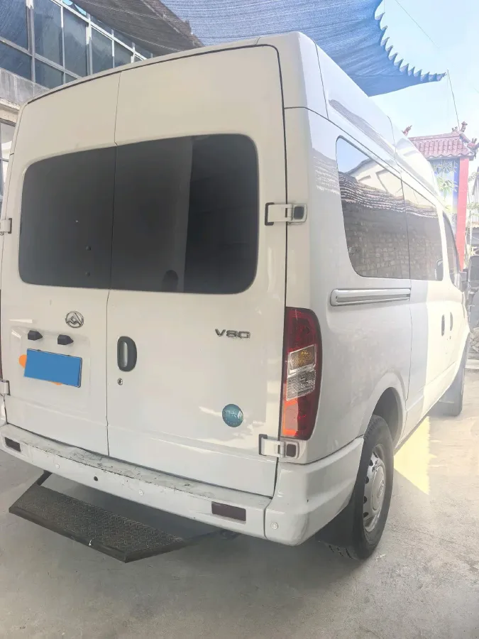 2021 MAXUS XinTu V80 2.0T 127HP L4 6MT,autocango,china used car exporter,china ev exporter,chinese used car exporter,chinese used ev exporter