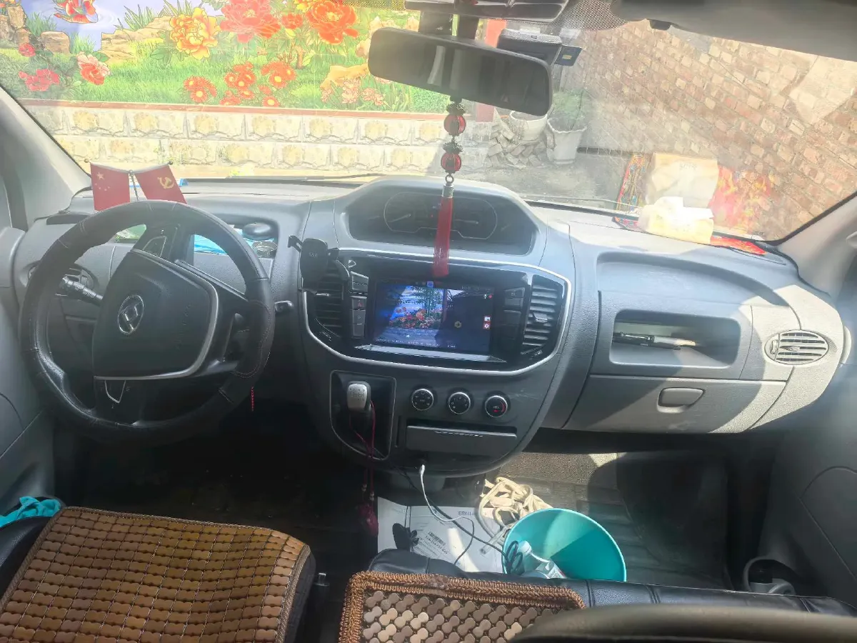 2021 MAXUS XinTu V80 2.0T 127HP L4 6MT,autocango,china used car exporter,china ev exporter,chinese used car exporter,chinese used ev exporter