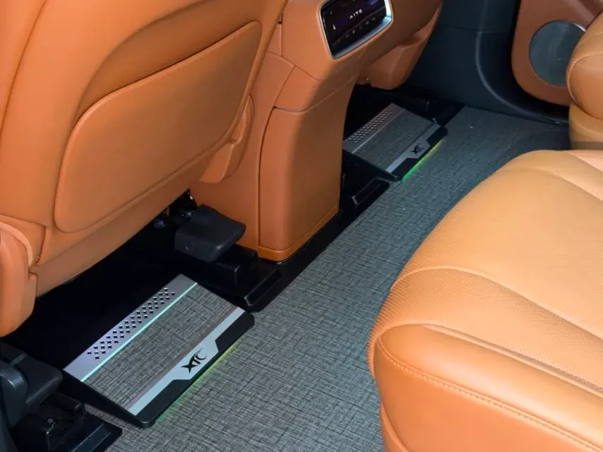 2024 AITO AITO M9 1.5T 152HP L4 REEV 52KWH,autocango,china used car exporter,china ev exporter,chinese used car exporter,chinese used ev exporter