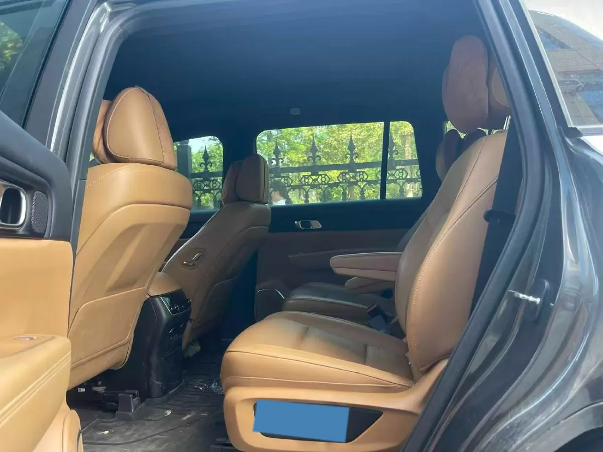 2021 Li ONE Range Extended 131HP REEV 40.5KWH,autocango,china used car exporter,china ev exporter,chinese used car exporter,chinese used ev exporter