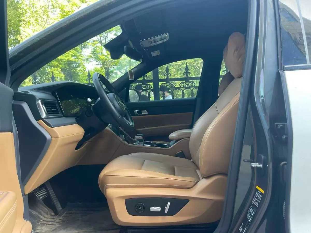 2021 Li ONE Range Extended 131HP REEV 40.5KWH,autocango,china used car exporter,china ev exporter,chinese used car exporter,chinese used ev exporter