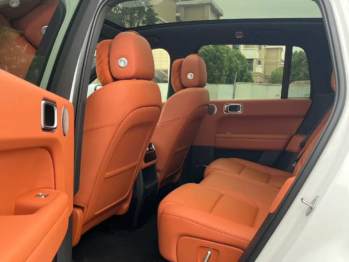 2024 Li L6 Range Extended 154HP L4 REEV 36.8KWH,autocango,china used car exporter,china ev exporter,chinese used car exporter,chinese used ev exporter