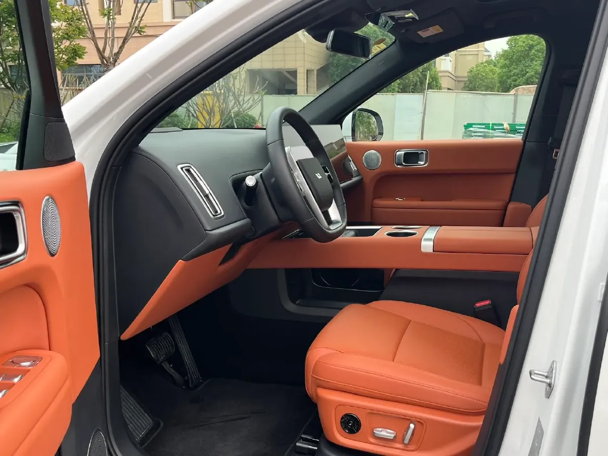 2024 Li L6 Range Extended 154HP L4 REEV 36.8KWH,autocango,china used car exporter,china ev exporter,chinese used car exporter,chinese used ev exporter