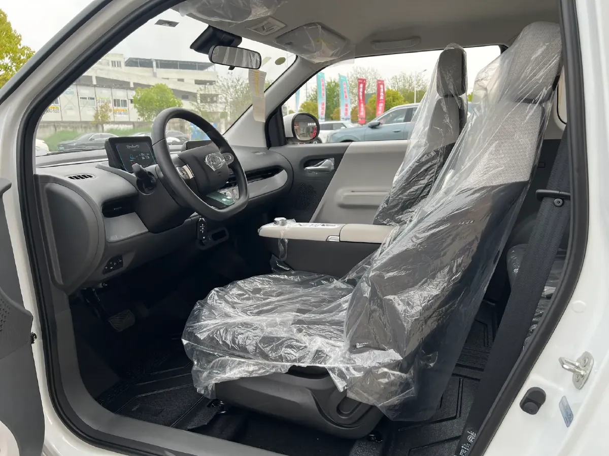 2025 LingBox BOX BEV 19.2KWH,autocango,china used car exporter,china ev exporter,chinese used car exporter,chinese used ev exporter