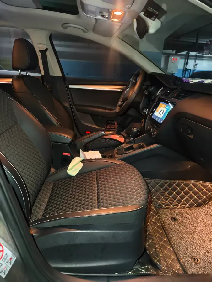 2019 Skoda Octavia 1.4T 150HP L4 7DCT,autocango,china used car exporter,china ev exporter,chinese used car exporter,chinese used ev exporter