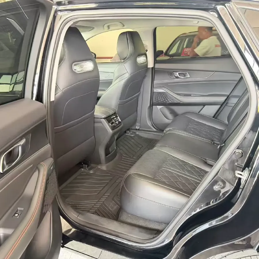 2021 ChangAn UNI-K 2.0T 233HP L4 8AT,autocango,china used car exporter,china ev exporter,chinese used car exporter,chinese used ev exporter