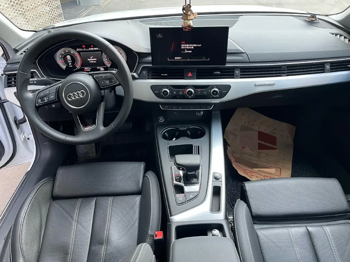 2023 Audi A4L 2.0T 190HP L4 7DCT,autocango,china used car exporter,china ev exporter,chinese used car exporter,chinese used ev exporter