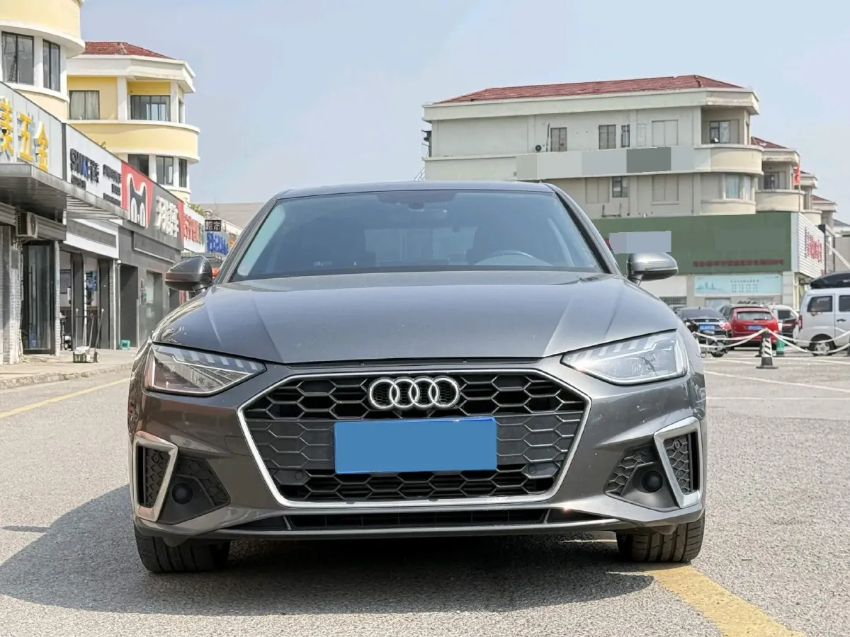 2020 Audi A4L 2.0T 190HP L4 7DCT,autocango,china used car exporter,china ev exporter,chinese used car exporter,chinese used ev exporter