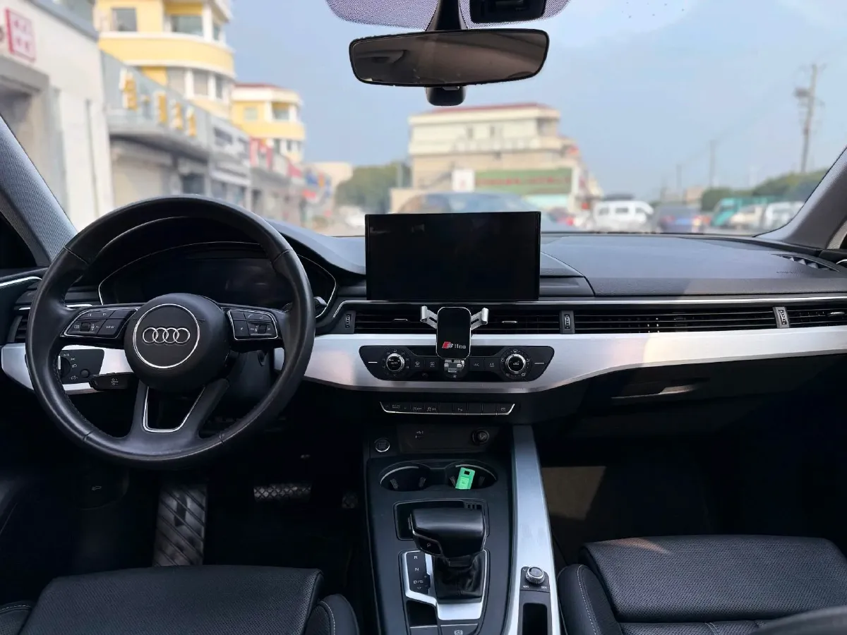 2020 Audi A4L 2.0T 190HP L4 7DCT,autocango,china used car exporter,china ev exporter,chinese used car exporter,chinese used ev exporter