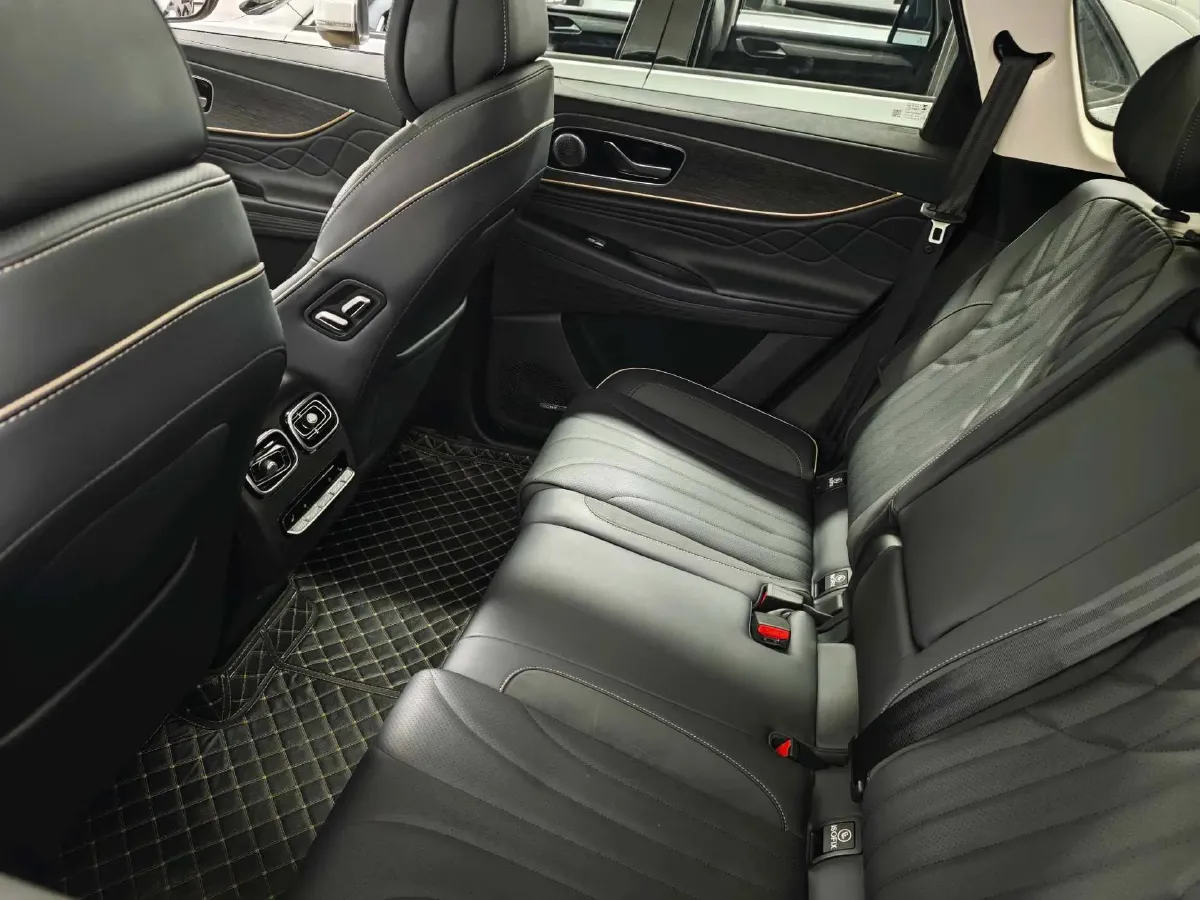 2023 Chery Tiggo 9 2.0T 261HP L4 8AT,autocango,china used car exporter,china ev exporter,chinese used car exporter,chinese used ev exporter