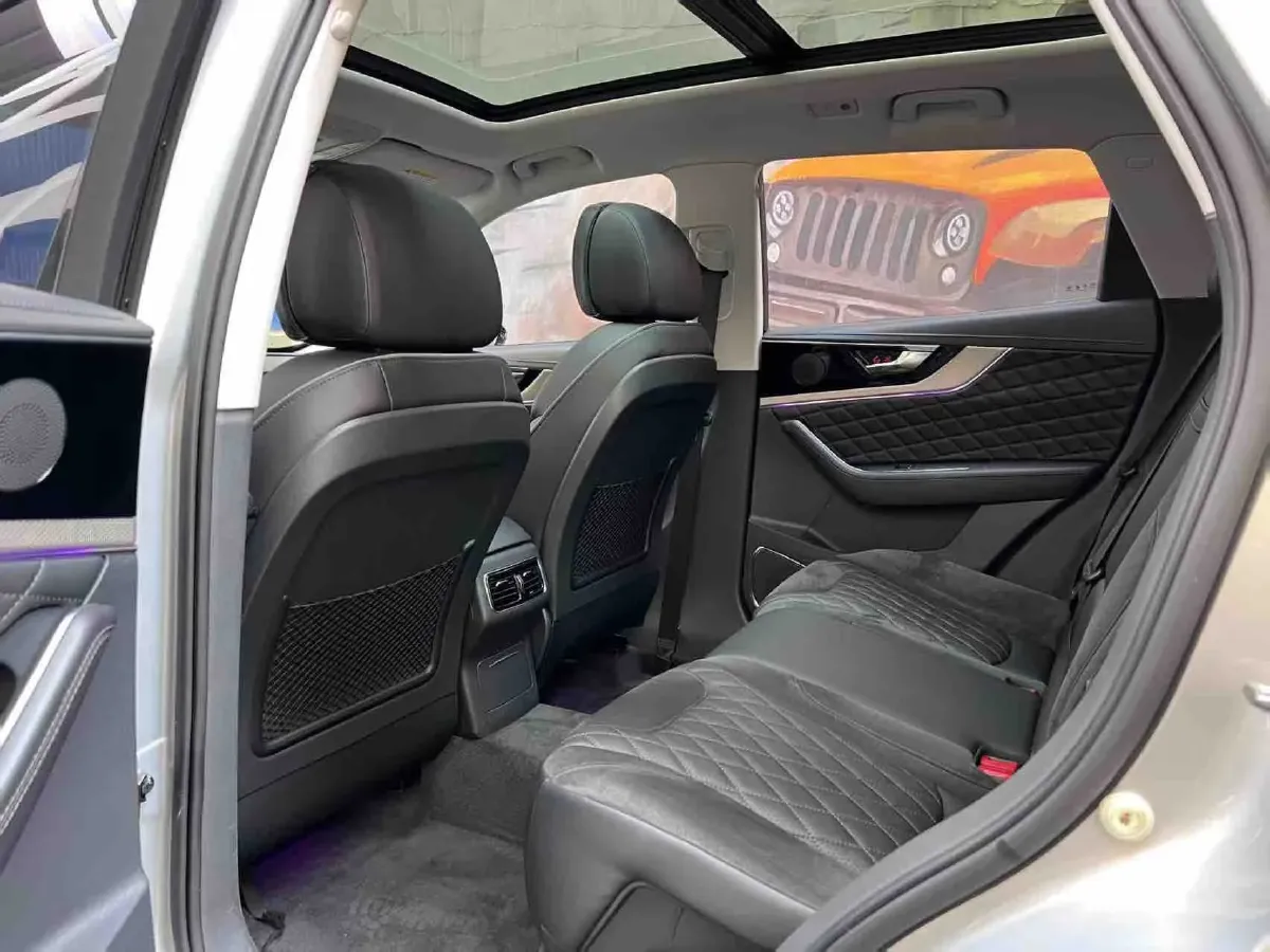 2019 HongQi HS5 2.0T 224HP L4 6AT,autocango,china used car exporter,china ev exporter,chinese used car exporter,chinese used ev exporter