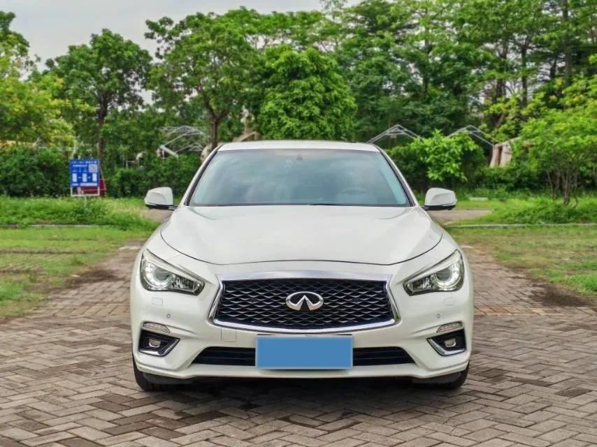 2018 Jeep Grand Commander 2.0T 265HP L4 9AT,autocango,china used car exporter,china ev exporter,chinese used car exporter,chinese used ev exporter