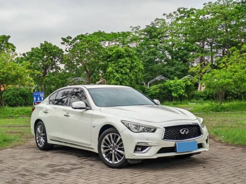 2018 Jeep Grand Commander 2.0T 265HP L4 9AT,autocango,china used car exporter,china ev exporter,chinese used car exporter,chinese used ev exporter