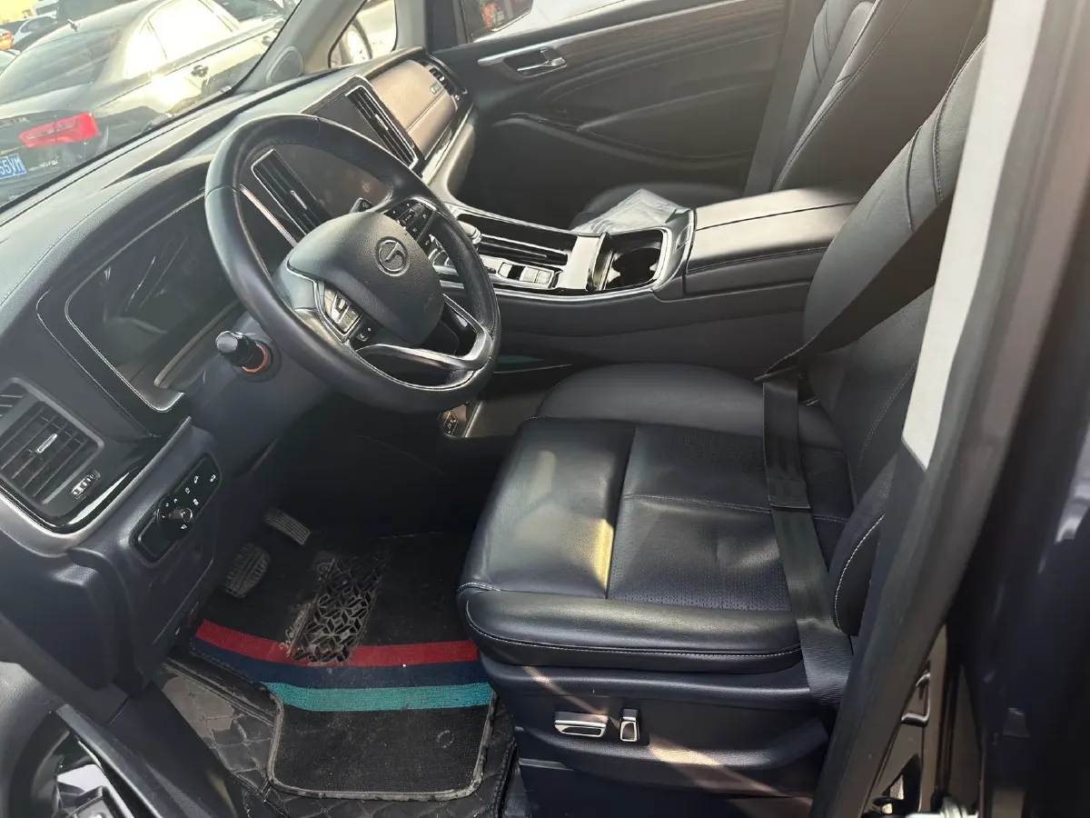 2021 GAC Trumpchi M8 2.0T 252HP L4 8AT,autocango,china used car exporter,china ev exporter,chinese used car exporter,chinese used ev exporter