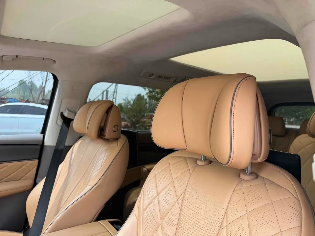 2022 Mercedes-Benz GLC Class 2.0T 197HP L4 9AT,autocango,china used car exporter,china ev exporter,chinese used car exporter,chinese used ev exporter