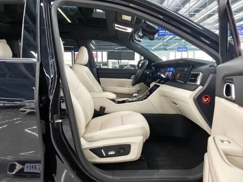 2021 Li ONE Range Extended 131HP REEV 40.5KWH,autocango,china used car exporter,china ev exporter,chinese used car exporter,chinese used ev exporter