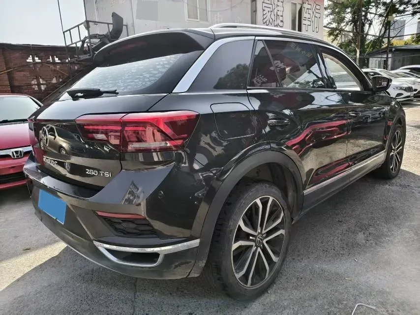 2021 Volkswagen T-Roc 1.4T 150HP L4 7DCT,autocango,china used car exporter,china ev exporter,chinese used car exporter,chinese used ev exporter