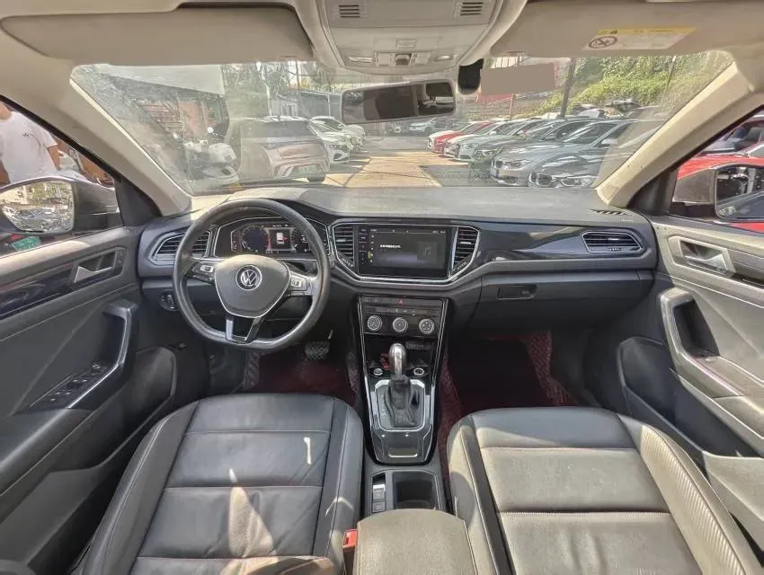 2021 Volkswagen T-Roc 1.4T 150HP L4 7DCT,autocango,china used car exporter,china ev exporter,chinese used car exporter,chinese used ev exporter