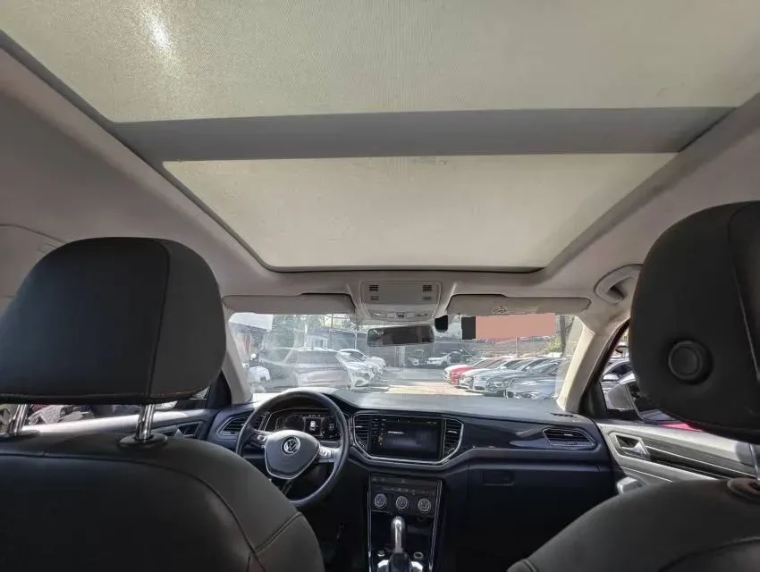 2021 Volkswagen T-Roc 1.4T 150HP L4 7DCT,autocango,china used car exporter,china ev exporter,chinese used car exporter,chinese used ev exporter