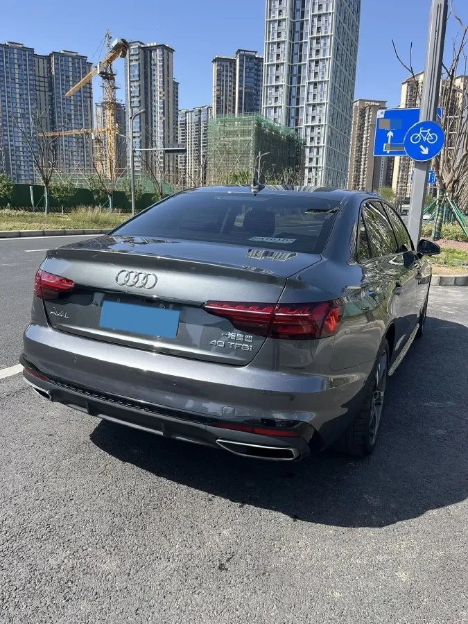 2023 Audi A4L 2.0T 190HP L4 7DCT,autocango,china used car exporter,china ev exporter,chinese used car exporter,chinese used ev exporter