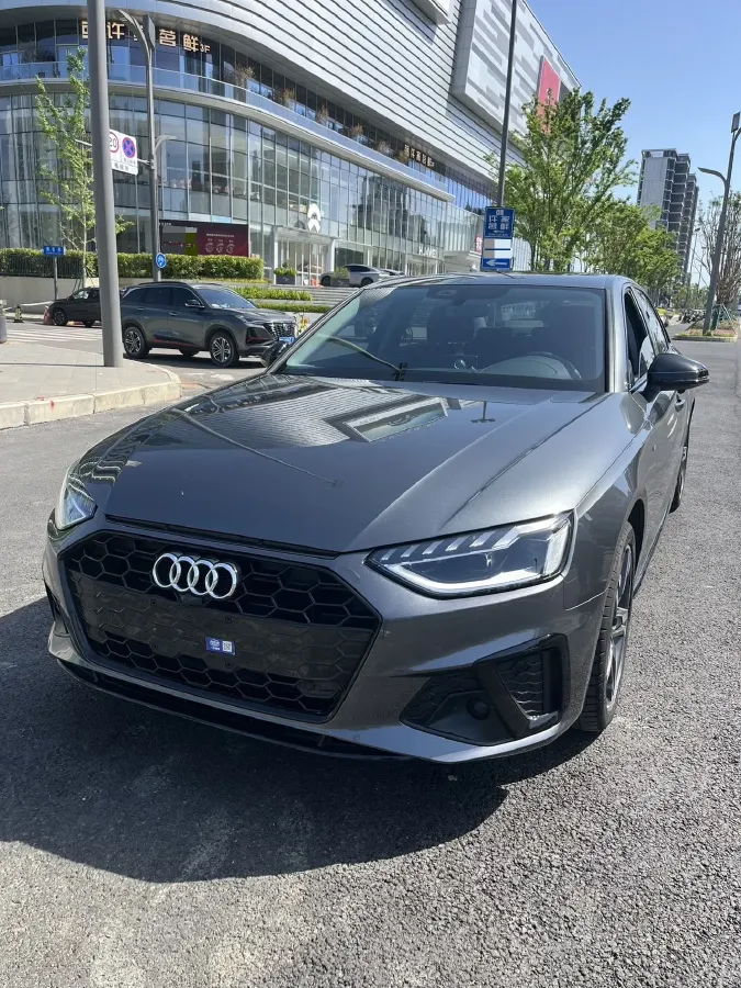 2023 Audi A4L 2.0T 190HP L4 7DCT,autocango,china used car exporter,china ev exporter,chinese used car exporter,chinese used ev exporter