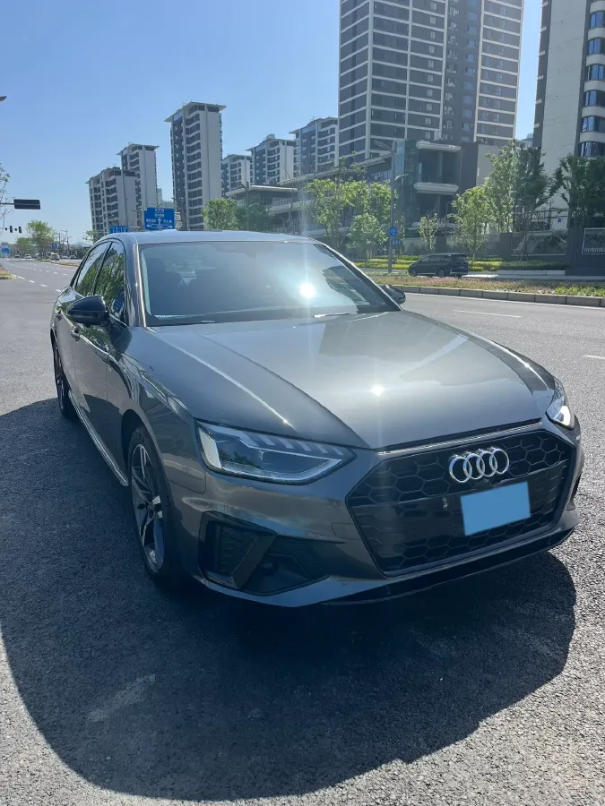 2023 Audi A4L 2.0T 190HP L4 7DCT,autocango,china used car exporter,china ev exporter,chinese used car exporter,chinese used ev exporter