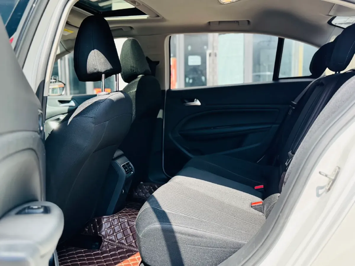 2016 Peugeot 408 1.6T 167HP L4 6AT,autocango,china used car exporter,china ev exporter,chinese used car exporter,chinese used ev exporter