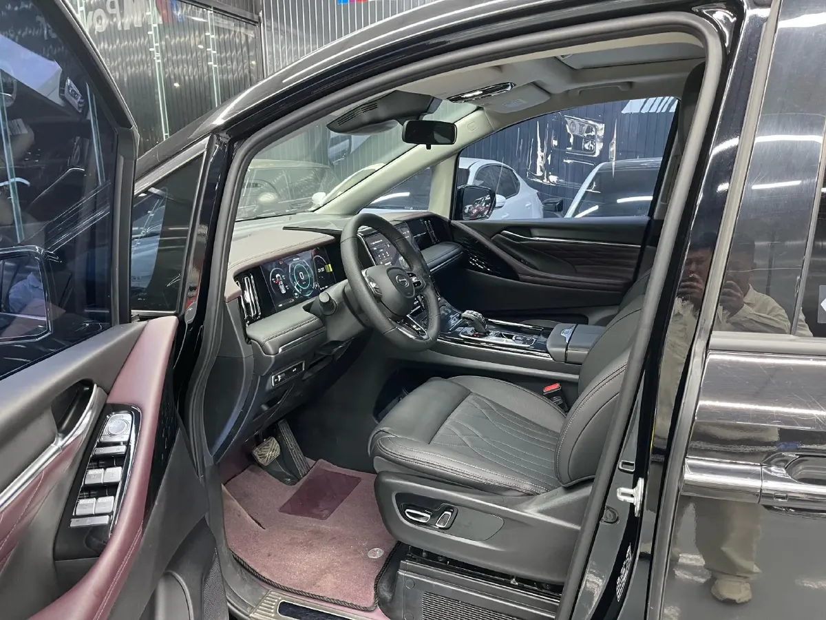 2024 GAC Trumpchi M8 2.0T 252HP L4 8AT,autocango,china used car exporter,china ev exporter,chinese used car exporter,chinese used ev exporter