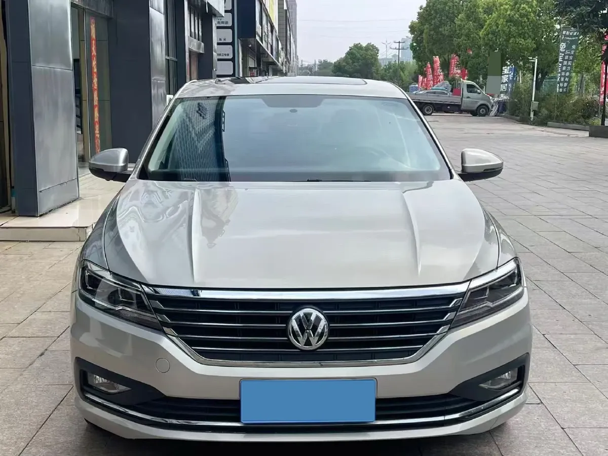 2018 Landwind XiaoYao 1.5T 163HP L4 CVT,autocango,china used car exporter,china ev exporter,chinese used car exporter,chinese used ev exporter