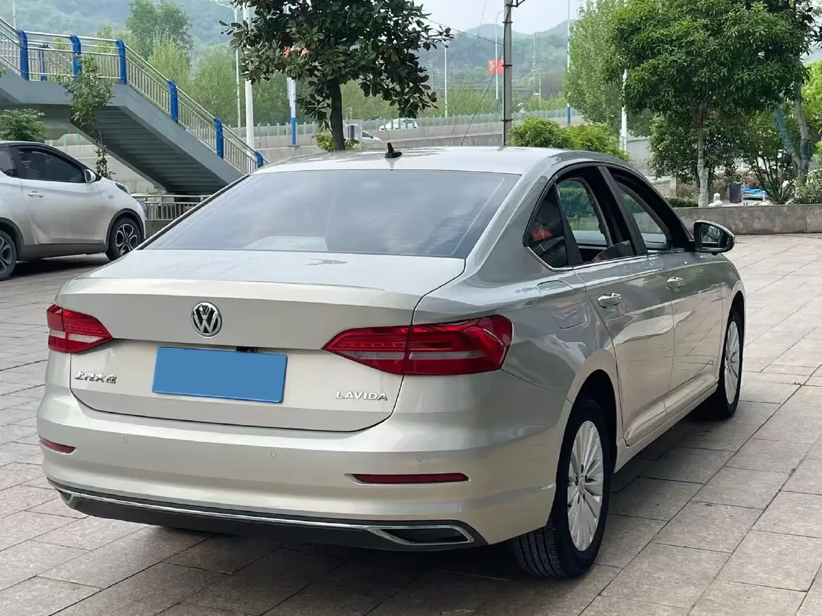 2018 Landwind XiaoYao 1.5T 163HP L4 CVT,autocango,china used car exporter,china ev exporter,chinese used car exporter,chinese used ev exporter