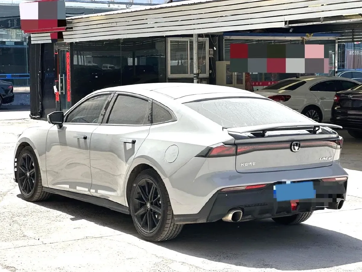 2022 ChangAn UNI-V 1.5T 188HP L4 7DCT,autocango,china used car exporter,china ev exporter,chinese used car exporter,chinese used ev exporter