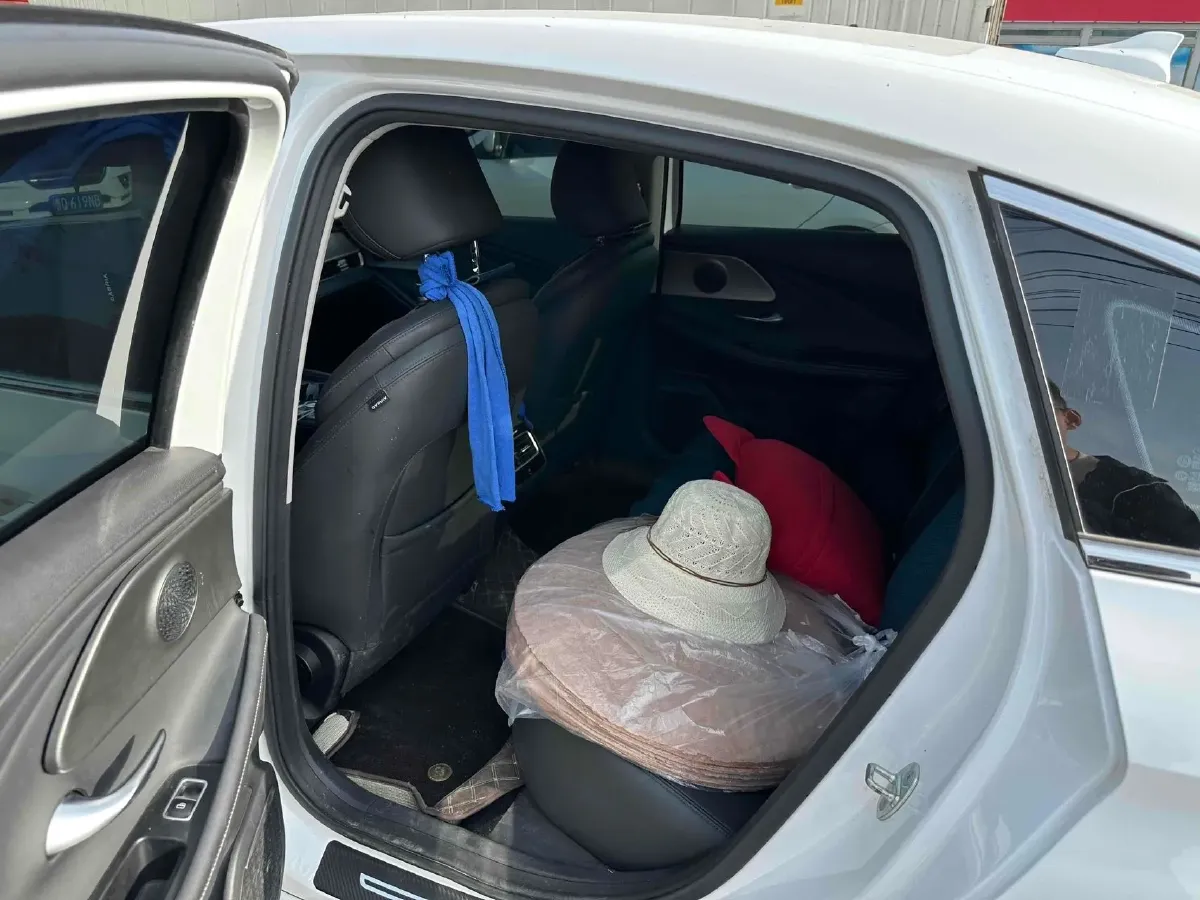 2024 Fulwin FulwinA8 1.5T 156HP L4 1DHT PHEV 18.3KWH,autocango,china used car exporter,china ev exporter,chinese used car exporter,chinese used ev exporter