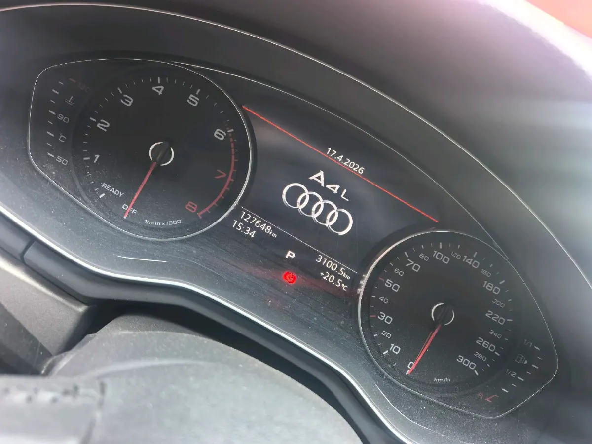 2019 Audi A4L 2.0T 190HP L4 7DCT,autocango,china used car exporter,china ev exporter,chinese used car exporter,chinese used ev exporter