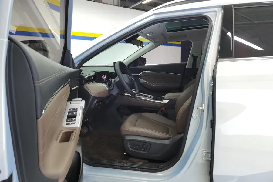 2024 GAC Trumpchi GS4 1.5T 177HP L4 7DCT,autocango,china used car exporter,china ev exporter,chinese used car exporter,chinese used ev exporter