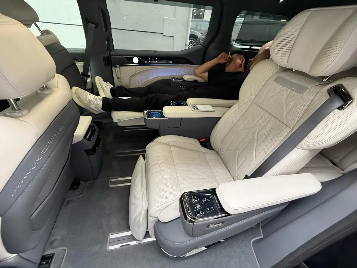 2024 Zeekr 009 BEV 140KWH,autocango,china used car exporter,china ev exporter,chinese used car exporter,chinese used ev exporter