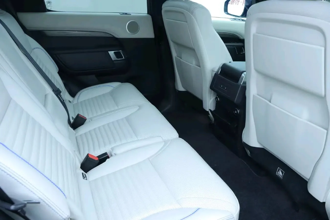 2018 Land Rover Discovery 3.0T 340HP V6 8AT,autocango,china used car exporter,china ev exporter,chinese used car exporter,chinese used ev exporter