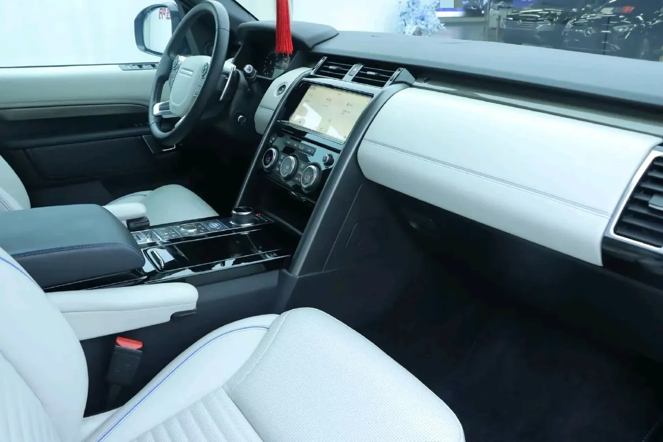 2018 Land Rover Discovery 3.0T 340HP V6 8AT,autocango,china used car exporter,china ev exporter,chinese used car exporter,chinese used ev exporter