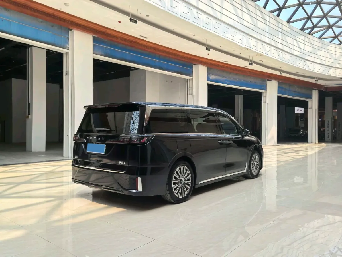 2024 Voyah Dream BEV 108.73KWH,autocango,china used car exporter,china ev exporter,chinese used car exporter,chinese used ev exporter