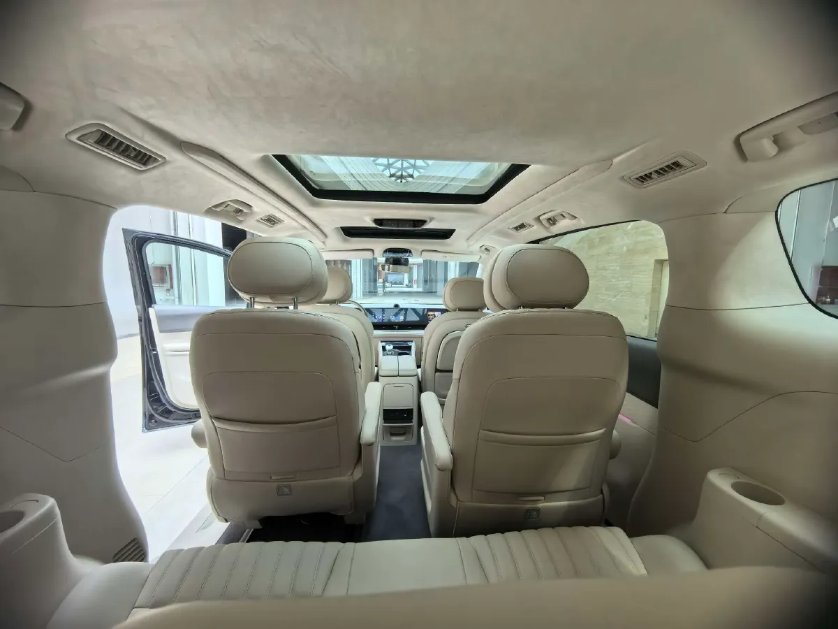 2024 Voyah Dream BEV 108.73KWH,autocango,china used car exporter,china ev exporter,chinese used car exporter,chinese used ev exporter