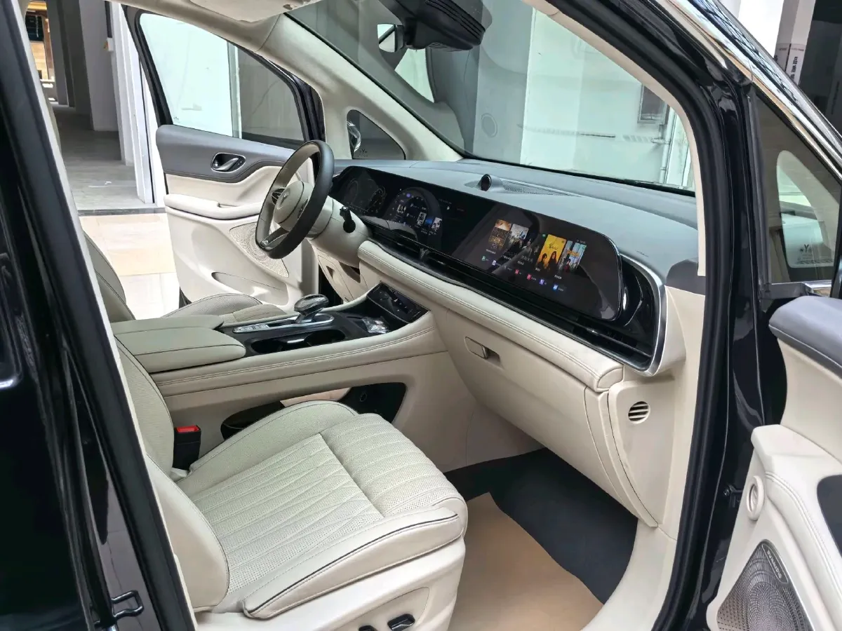 2024 Voyah Dream BEV 108.73KWH,autocango,china used car exporter,china ev exporter,chinese used car exporter,chinese used ev exporter